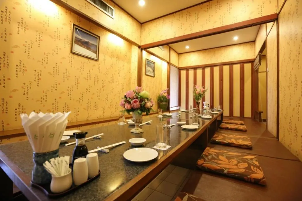 J Town serviced Apartments&hotel