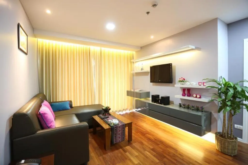J Town serviced Apartments&hotel
