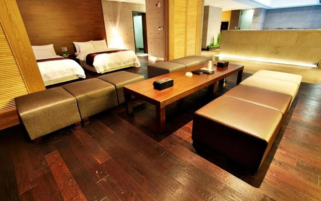 Bed in Nox Boutique Hotel