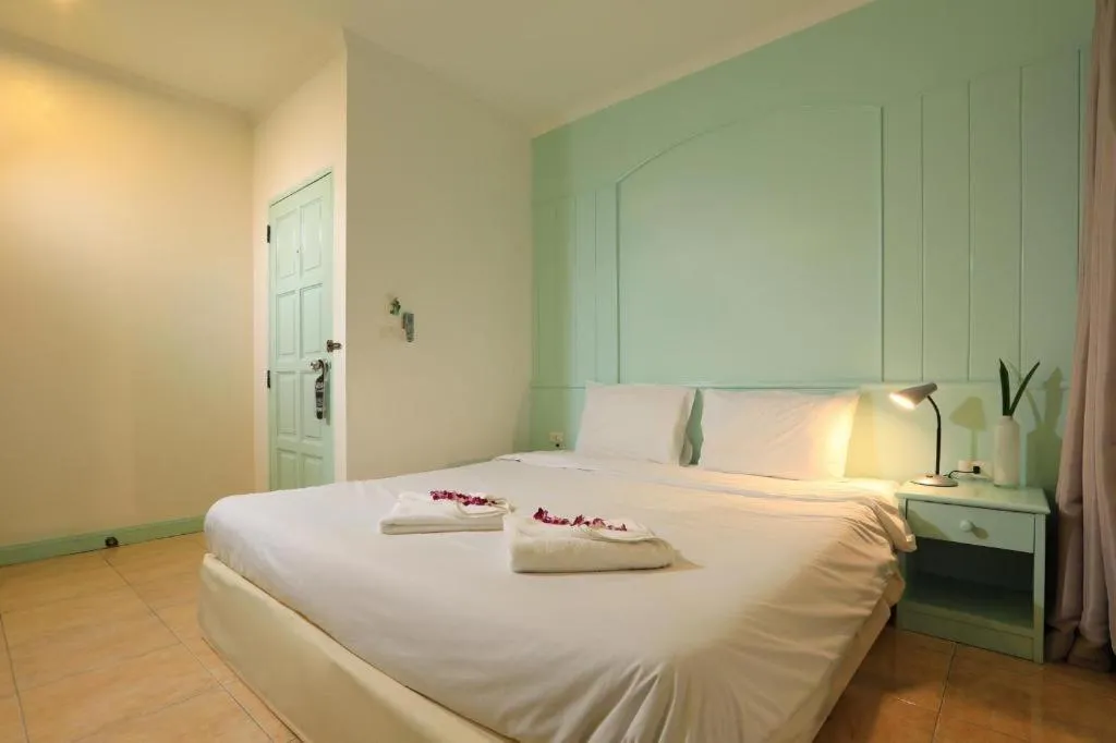 Bed in Gorgeous Boutique Room