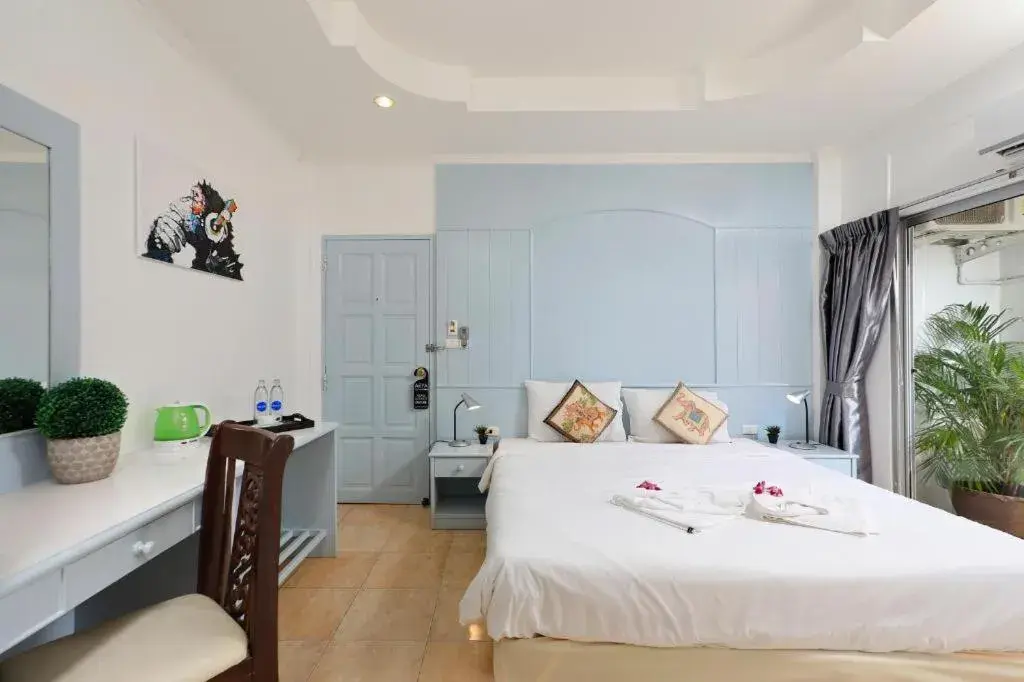 Bed in Gorgeous Boutique Room Bed in Gorgeous Boutique Room