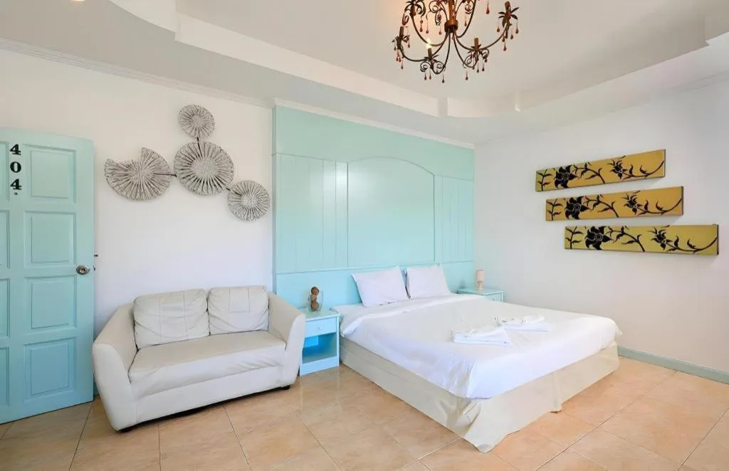 Bed in Gorgeous Boutique Room