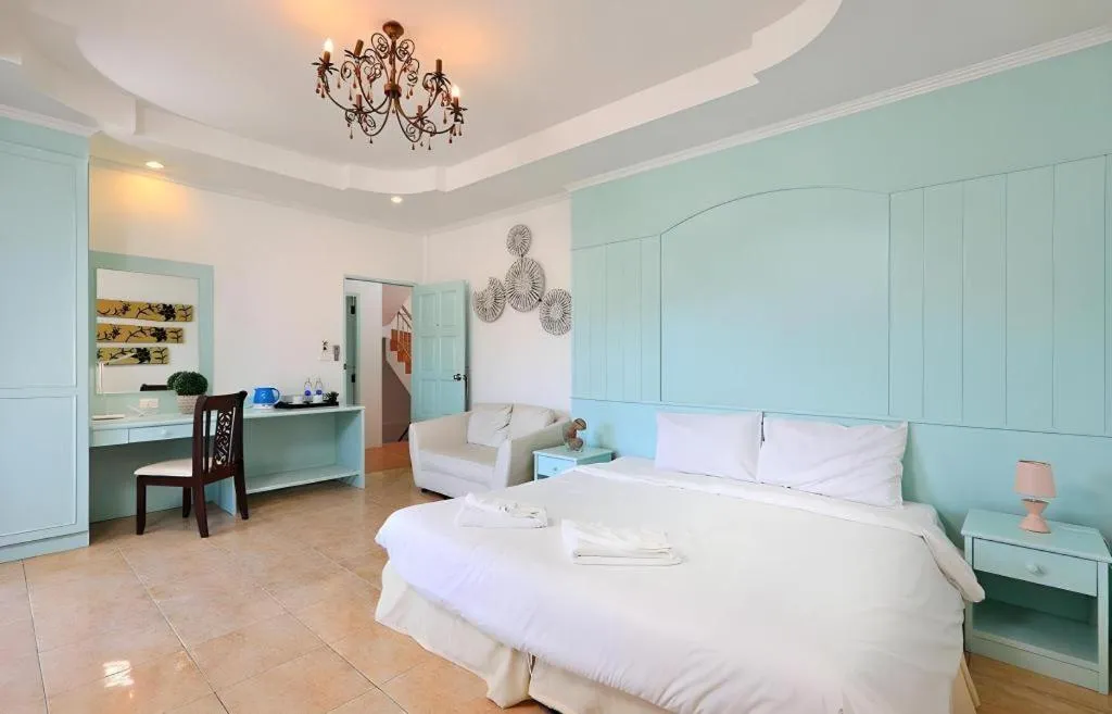 Bed in Gorgeous Boutique Room