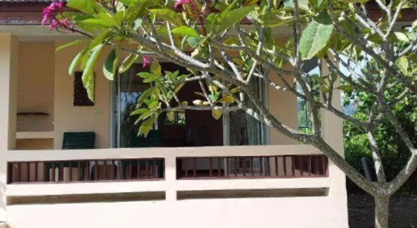 Jinta Beach Bungalow