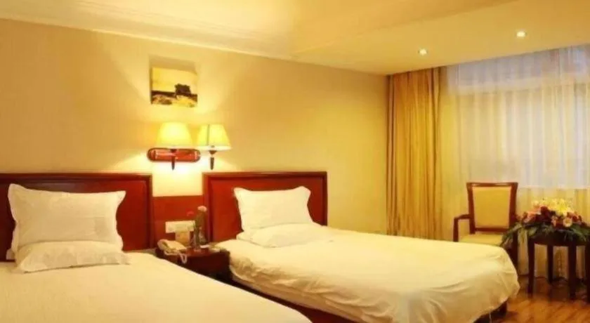 Bed in GreenTree Inn Nanning Langdong Hotel