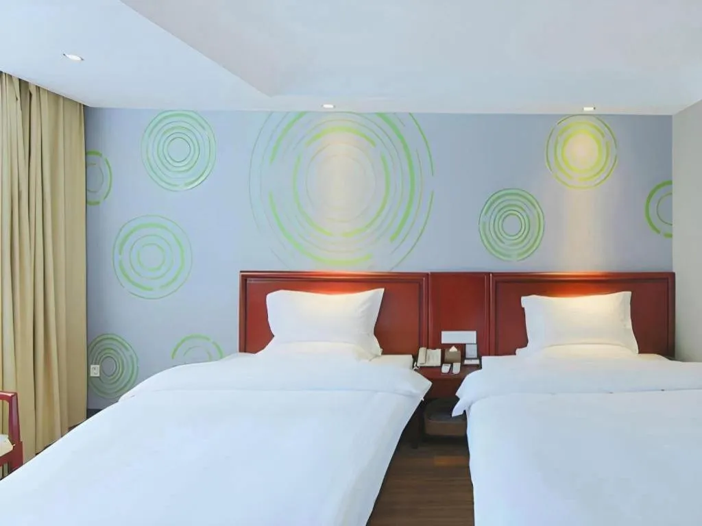 Bed in GreenTree Inn Nanning Langdong Hotel