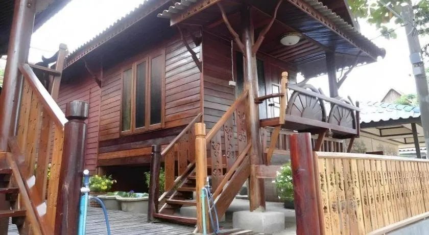 Greenplace-Samed Seahorse