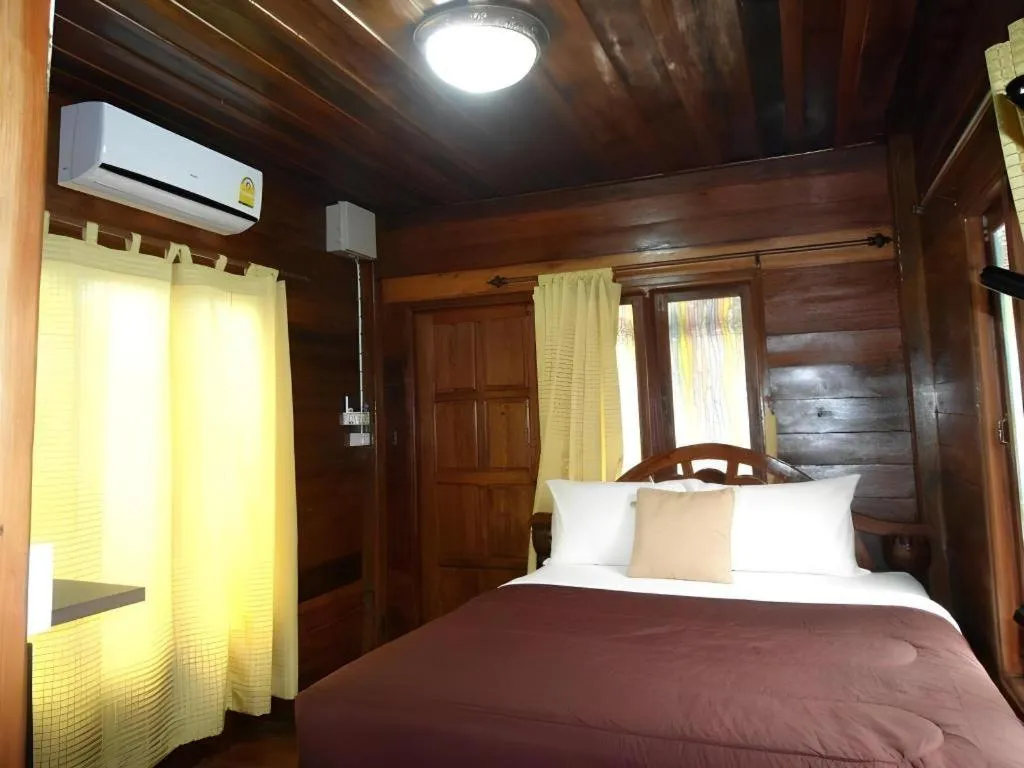 Bed in Greenplace-Samed Seahorse