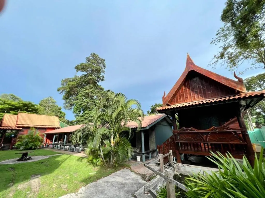 Greenplace-Samed Seahorse