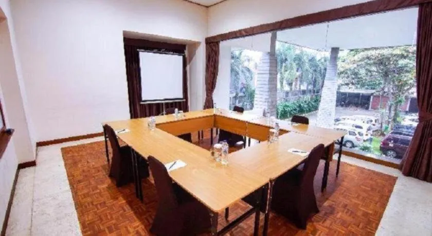 Papyrus Tropical Hotel