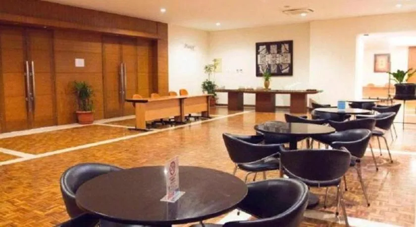 Papyrus Tropical Hotel