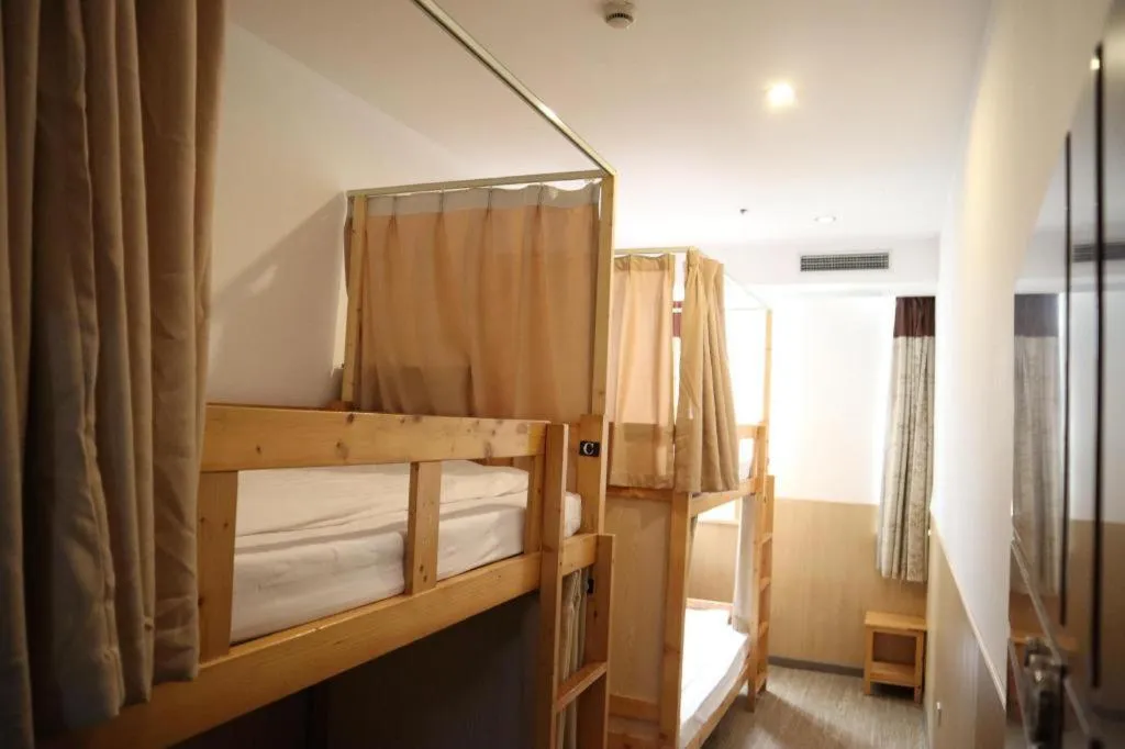 Bed in Shanghai Blue Mountain Bund Youth Hostel