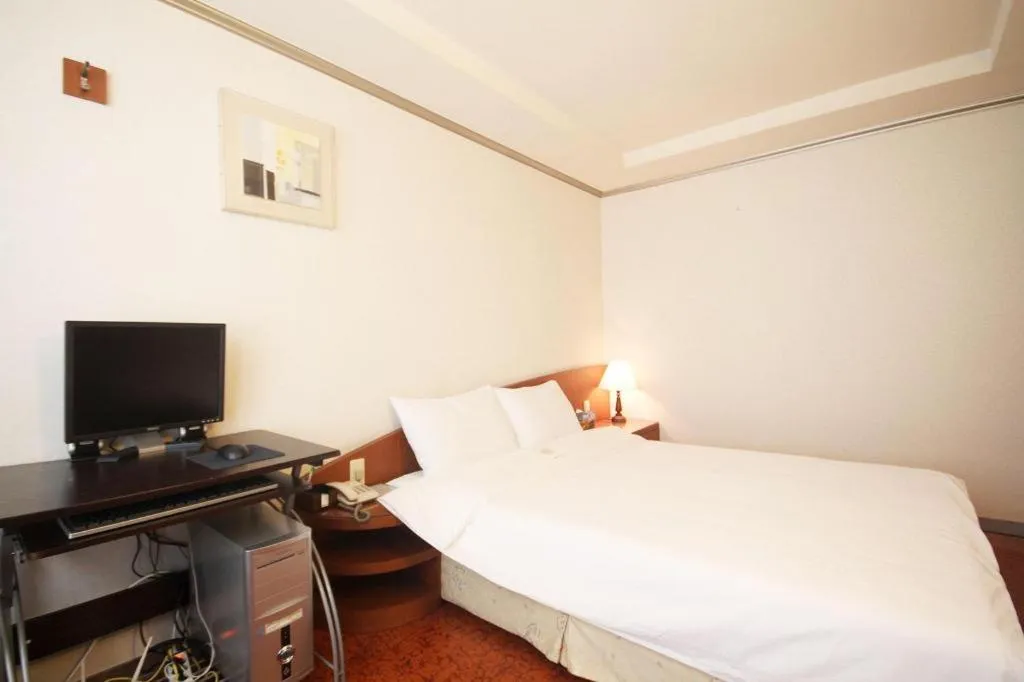 Bed in Mirabell Motel