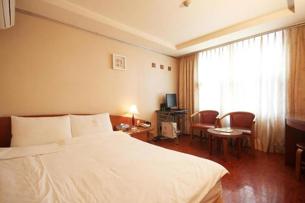 Bed in Mirabell Motel