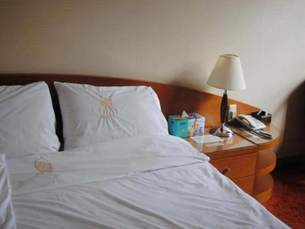 Bed in Mirabell Motel