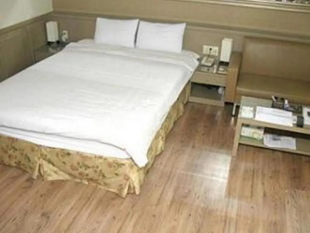 Bed in Mirabell Motel