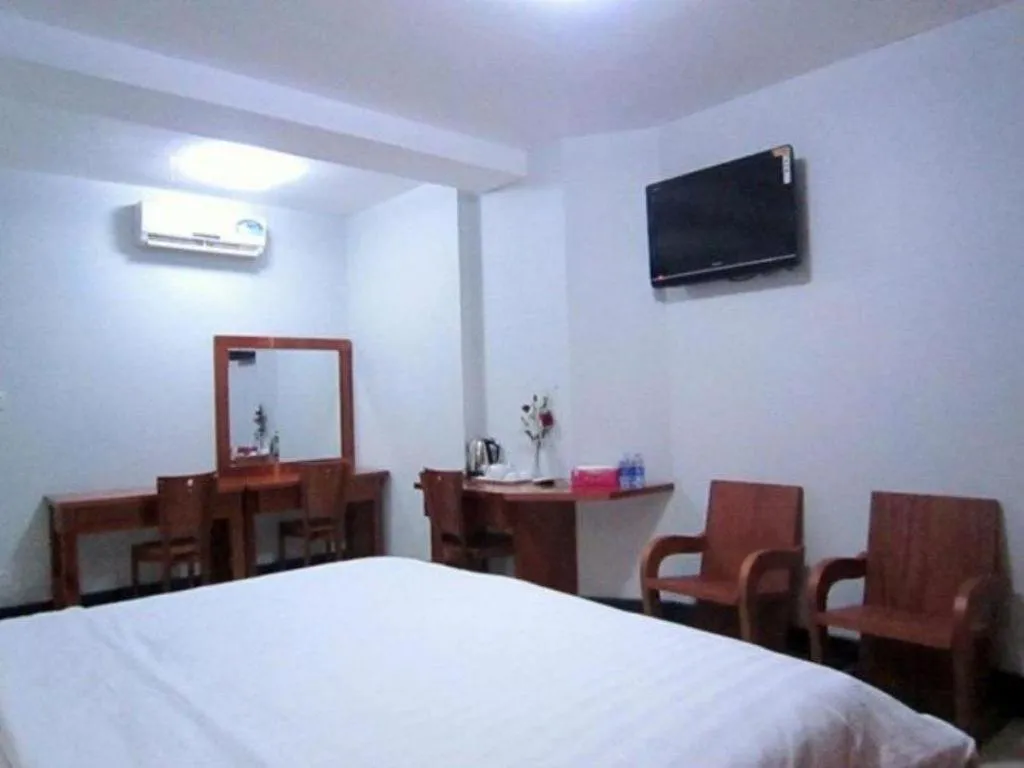 Bed in An Dong Center Hotel Chinatown Saigon