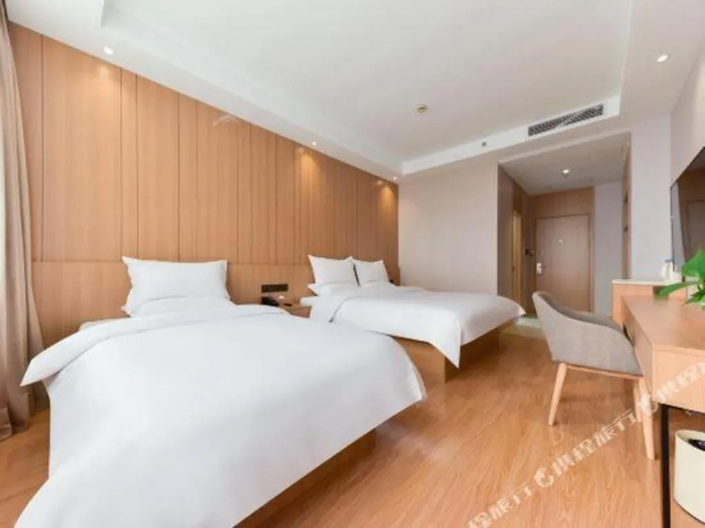 Bed in Starway Hotel Hongqiao Junction Center Branch