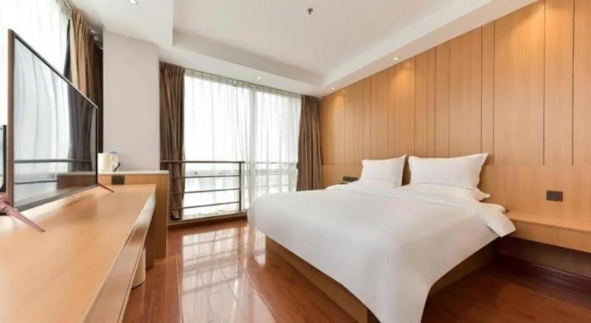 Bed in Starway Hotel Hongqiao Junction Center Branch