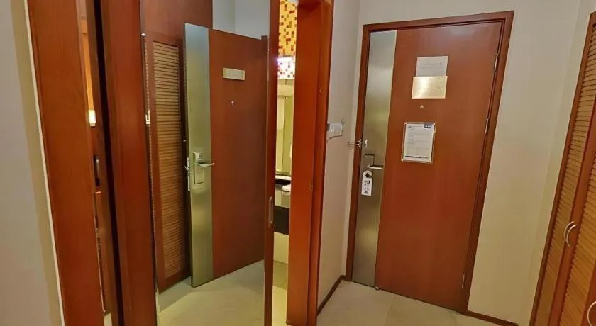 Starway Hotel Hongqiao Junction Center Branch