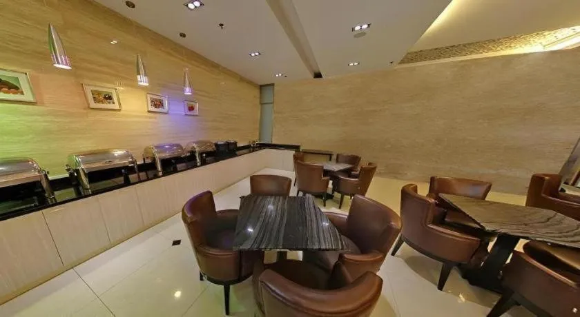 Starway Hotel Hongqiao Junction Center Branch