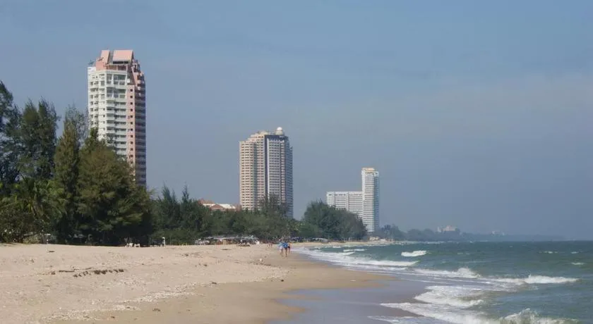 Phet Cha-am Plaza&Resort