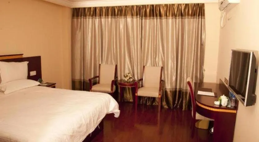 Bed in GreenTree Inn Shanghai Minhang Development Zone Subway Station Business Hotel