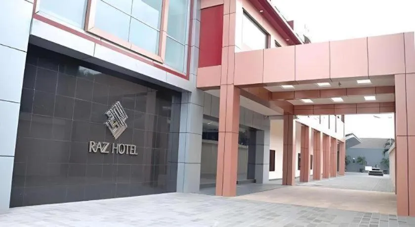 Raz Hotel and Convention