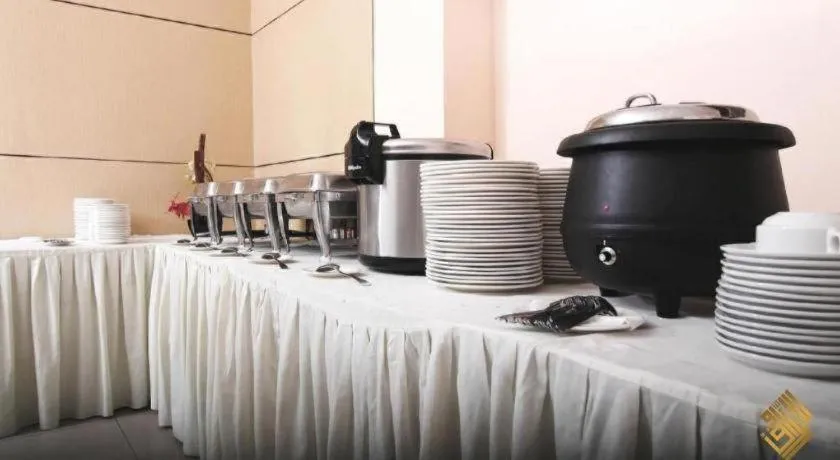 Raz Hotel and Convention