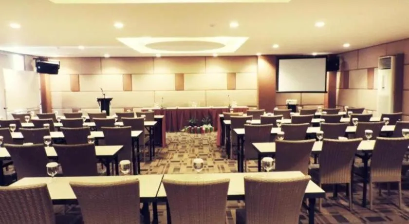 Dewarna Hotel and Convention Bojonegoro