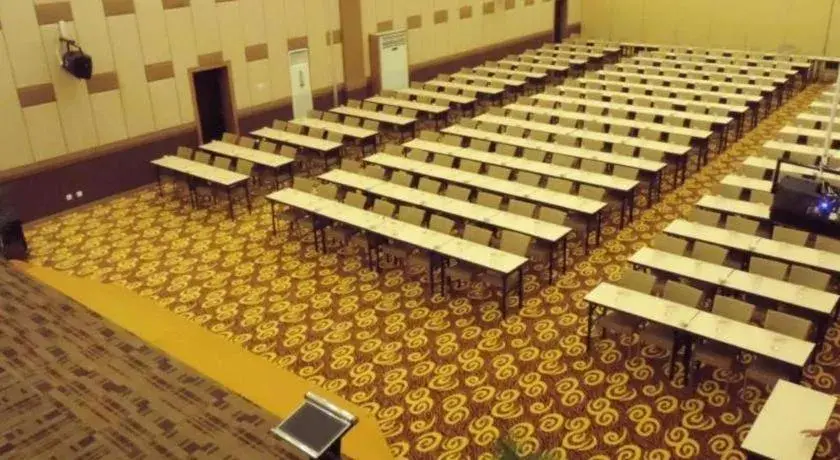 Dewarna Hotel and Convention Bojonegoro Dewarna Hotel and Convention Bojonegoro