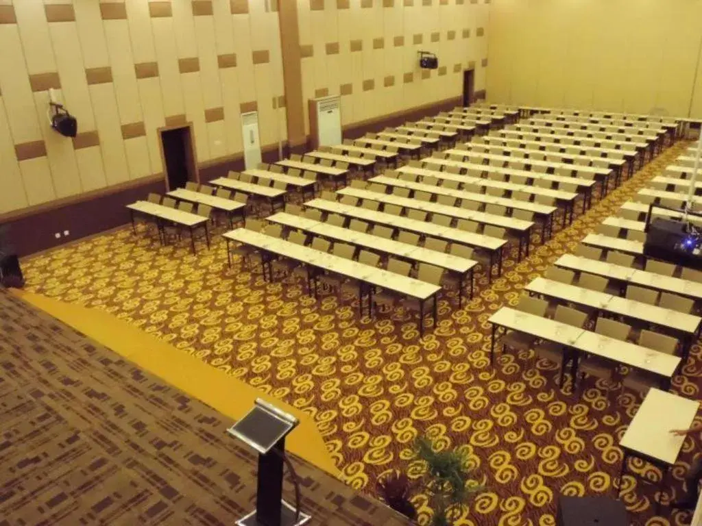 Dewarna Hotel and Convention Bojonegoro Dewarna Hotel and Convention Bojonegoro