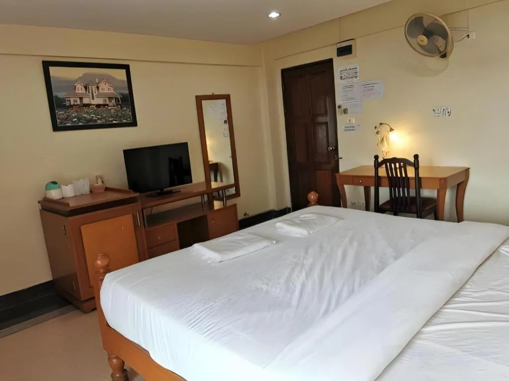 Bed in Hihotel Saraburi