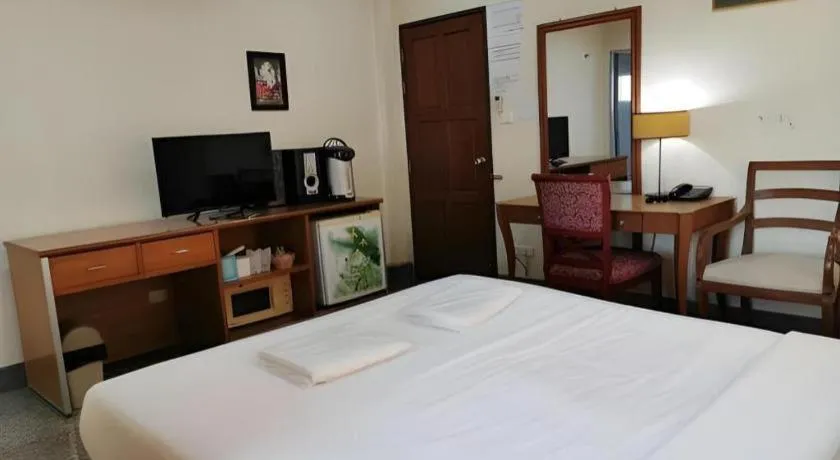 Bed in Hihotel Saraburi