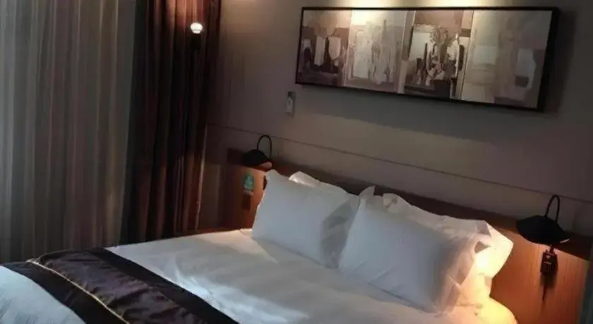 Bed in Jinjiang Inn Select Suzhou Industrial Park Dushu Lake Dongxing Road Bed in Jinjiang Inn Select Suzhou Industrial Park Dushu Lake Dongxing Road