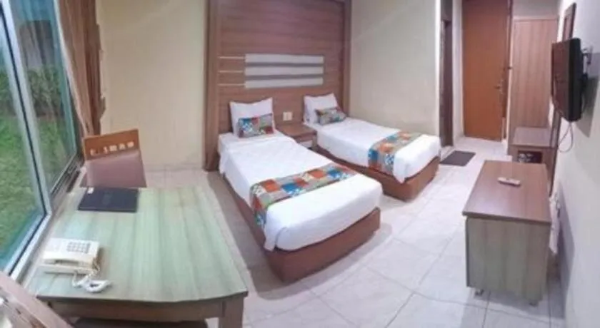 Bed in Hotel Senen Indah Syariah