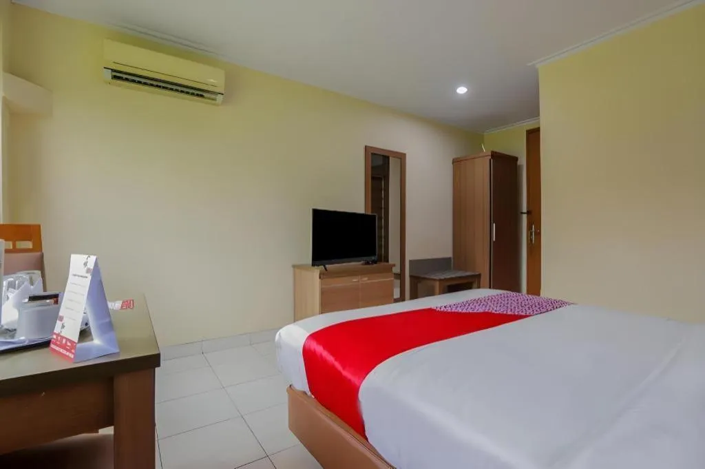 Bed in Hotel Senen Indah Syariah