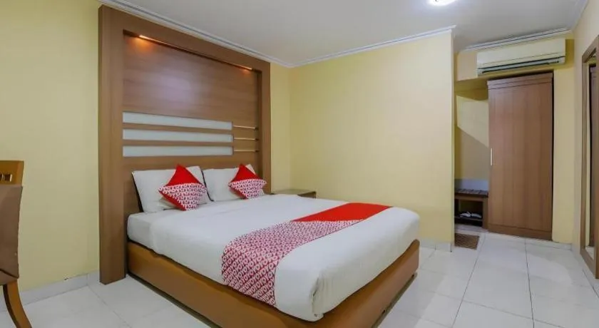 Bed in Hotel Senen Indah Syariah