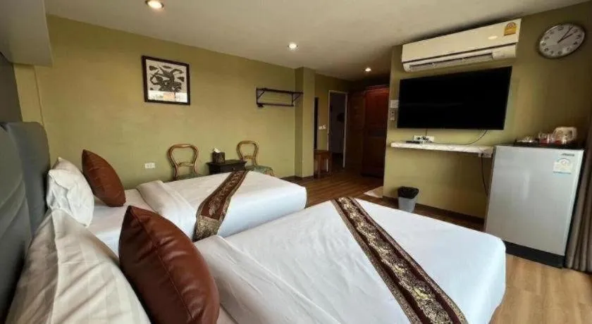 Bed in Phaphoom Boutique Residence