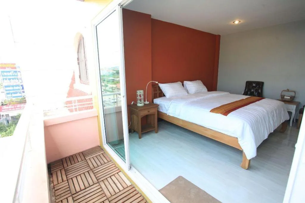 Bed in Phaphoom Boutique Residence