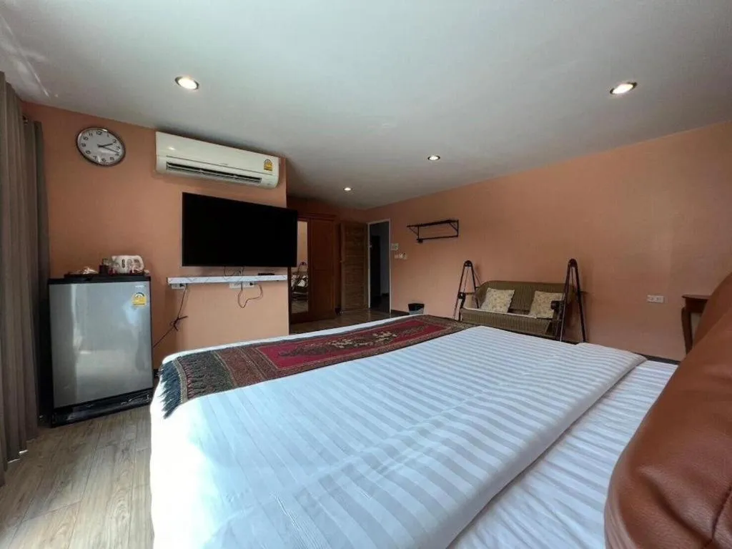 Bed in Phaphoom Boutique Residence