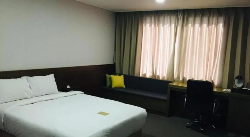 Jeonju Yeonghwa Hotel