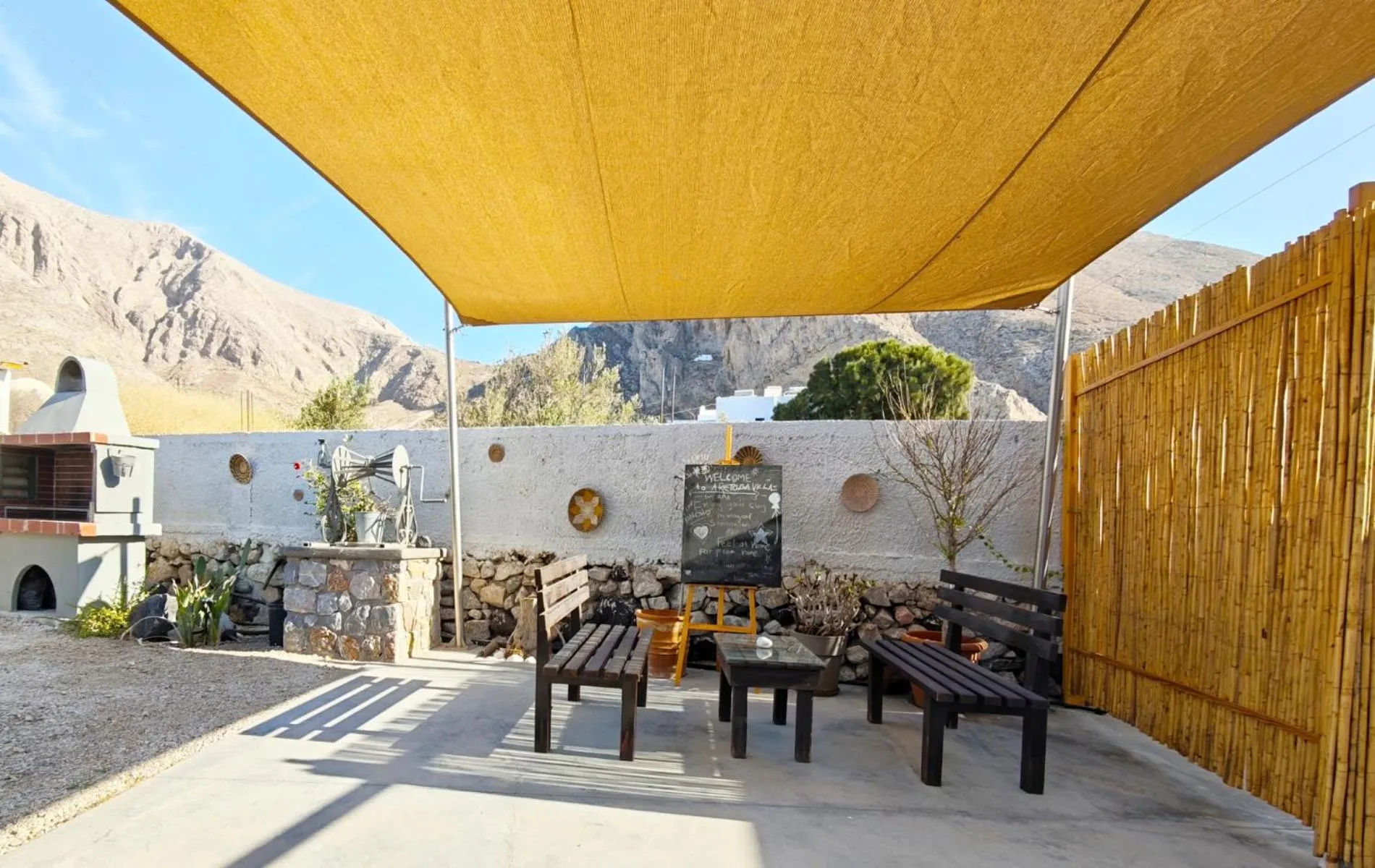 Area and facilities in Aretousa Villas