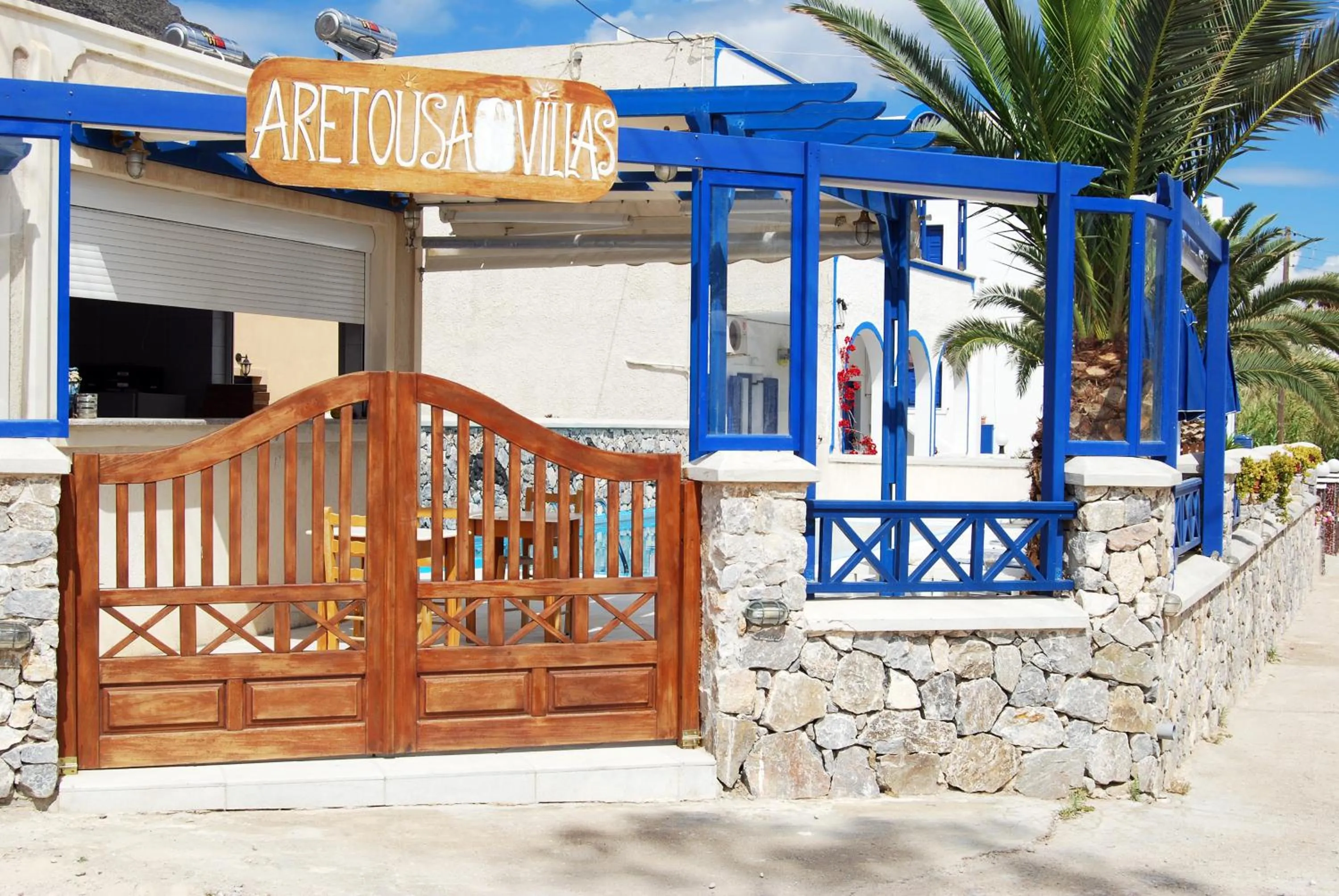 Facade/entrance in Aretousa Villas