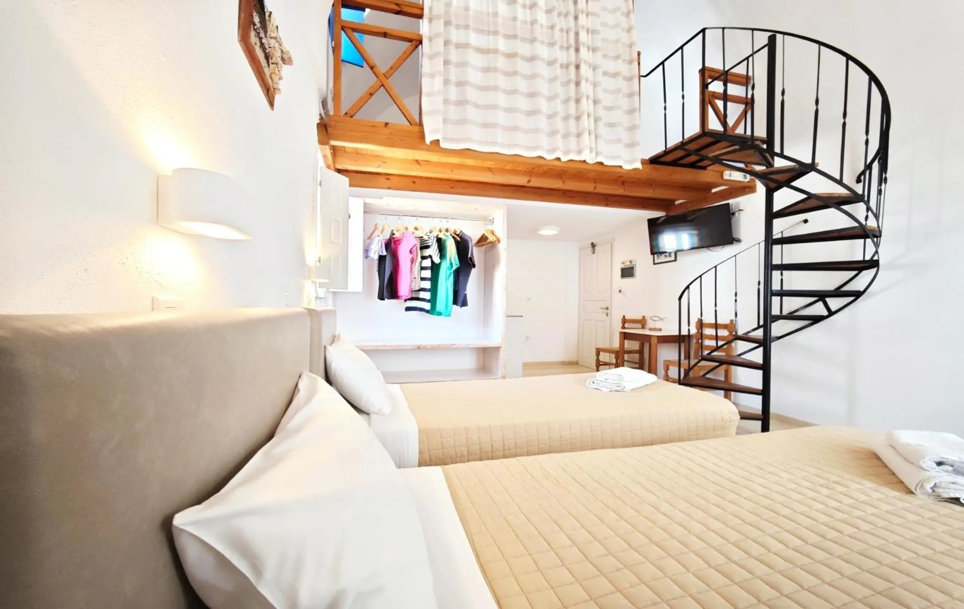 Property building, Bed in Aretousa Villas