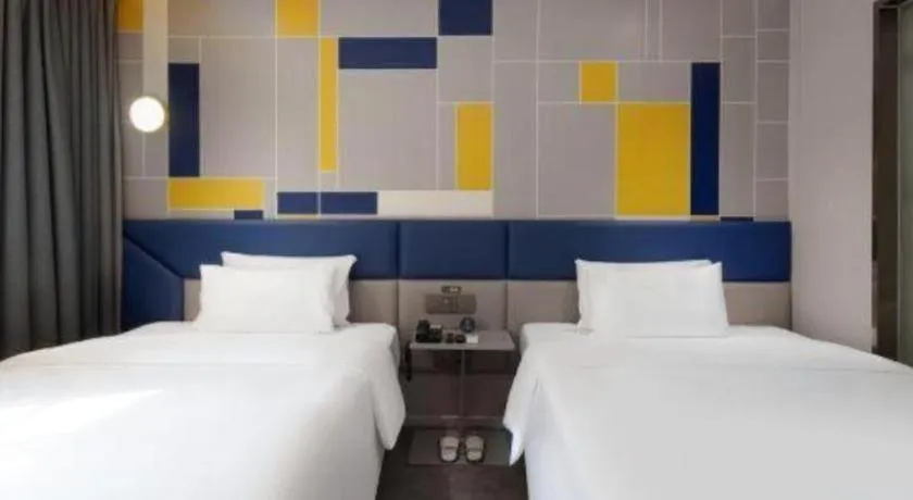 Bed in 7 Days Inn Changsha Pedestrian Street Nanmenkou Metro Station