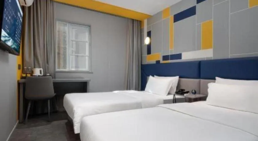 Bed in 7 Days Inn Changsha Pedestrian Street Nanmenkou Metro Station