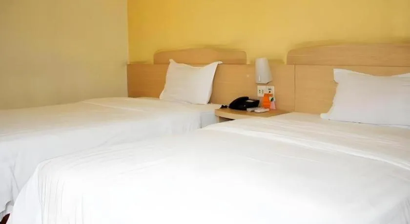 Bed in 7 Days Inn Changsha Pedestrian Street Nanmenkou Metro Station