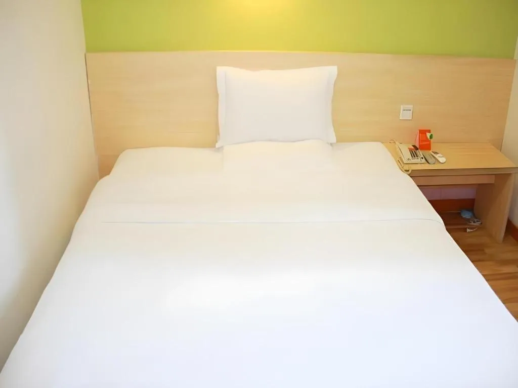 Bed in 7 Days Inn Changsha Pedestrian Street Nanmenkou Metro Station
