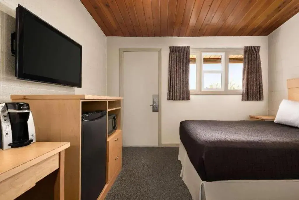 Bed in Thriftlodge Moose Jaw Bed in Thriftlodge Moose Jaw